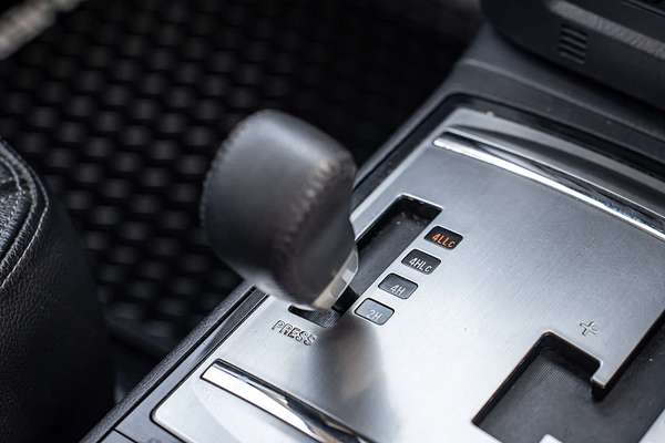 2017 Mitsubishi Pajero Exceed NX