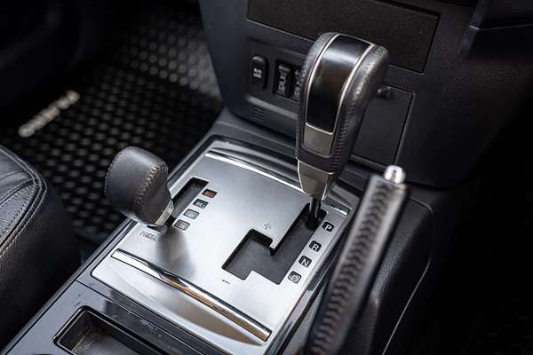 2017 Mitsubishi Pajero Exceed NX