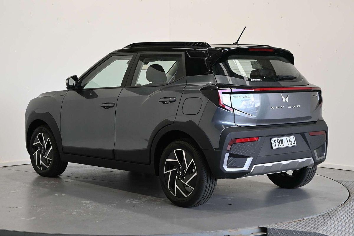 2025 Mahindra XUV3XO AX7L