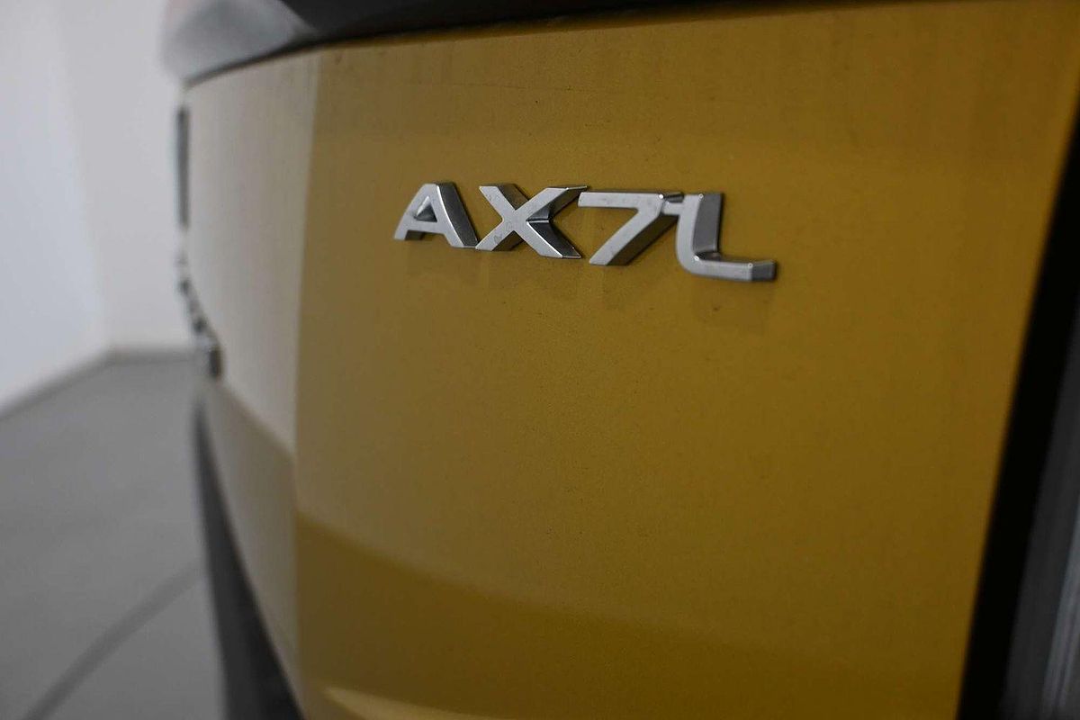 2025 Mahindra XUV3XO AX7L