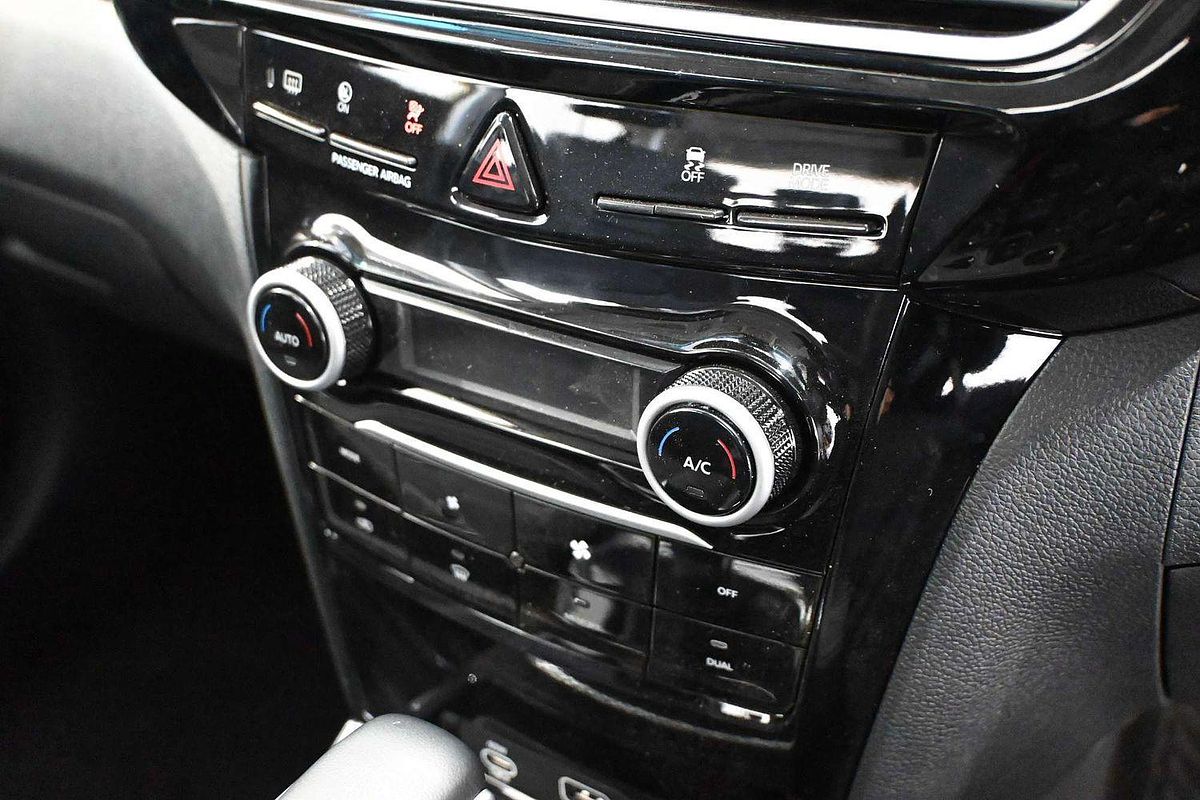 2025 Mahindra XUV3XO AX7L