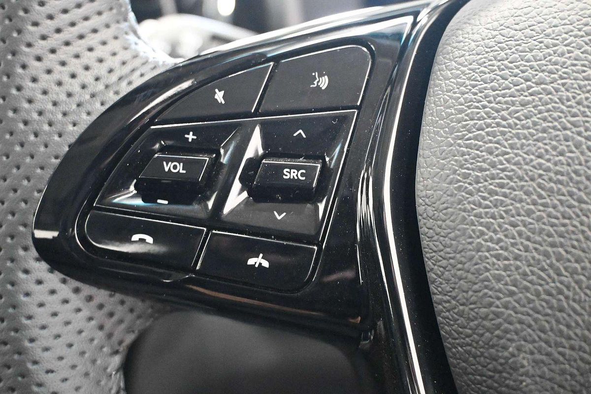 2025 Mahindra XUV3XO AX7L