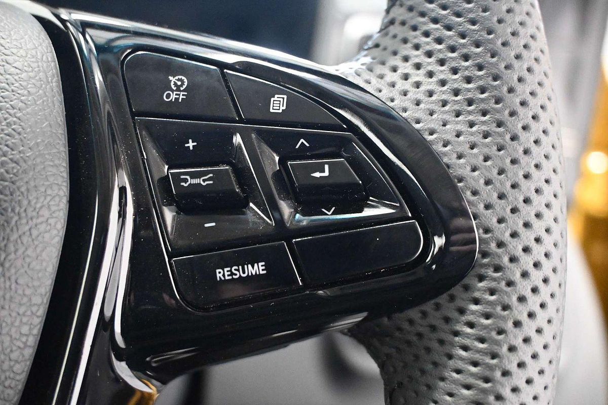 2025 Mahindra XUV3XO AX7L