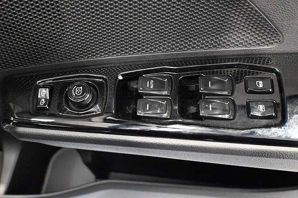 2025 Mahindra XUV3XO AX7L