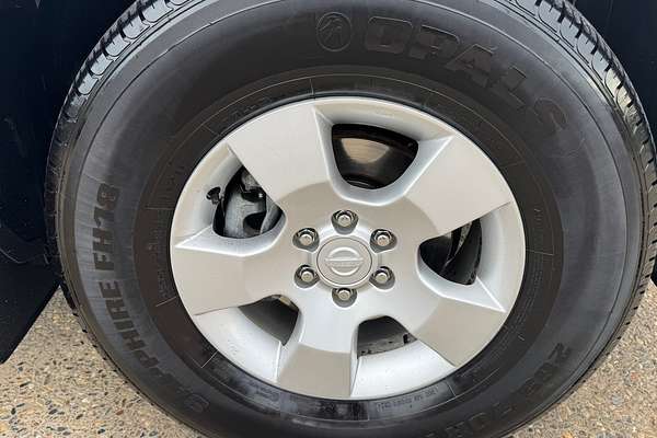 2010 Nissan Navara ST D40 4X4