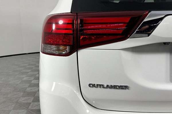 2017 Mitsubishi Outlander LS Safety Pack ZK