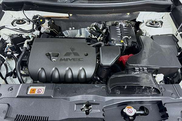 2017 Mitsubishi Outlander LS Safety Pack ZK