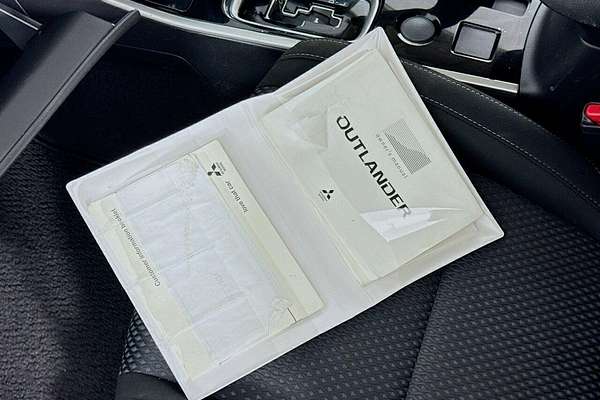 2017 Mitsubishi Outlander LS Safety Pack ZK