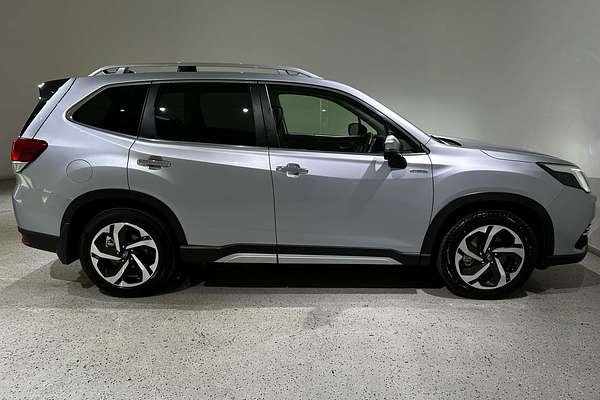 2024 Subaru Forester Hybrid S S5