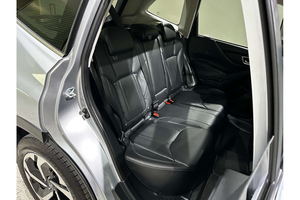 2024 Subaru Forester Hybrid S S5