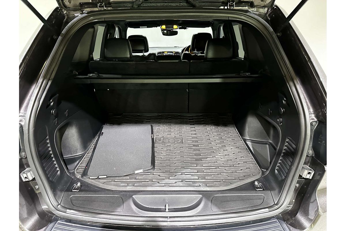 2021 Jeep Grand Cherokee Night Eagle WK