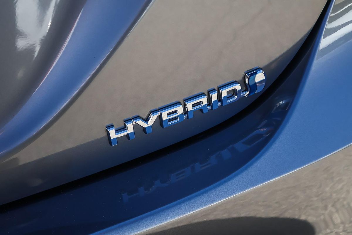 2024 Toyota Camry Ascent AXVH70R