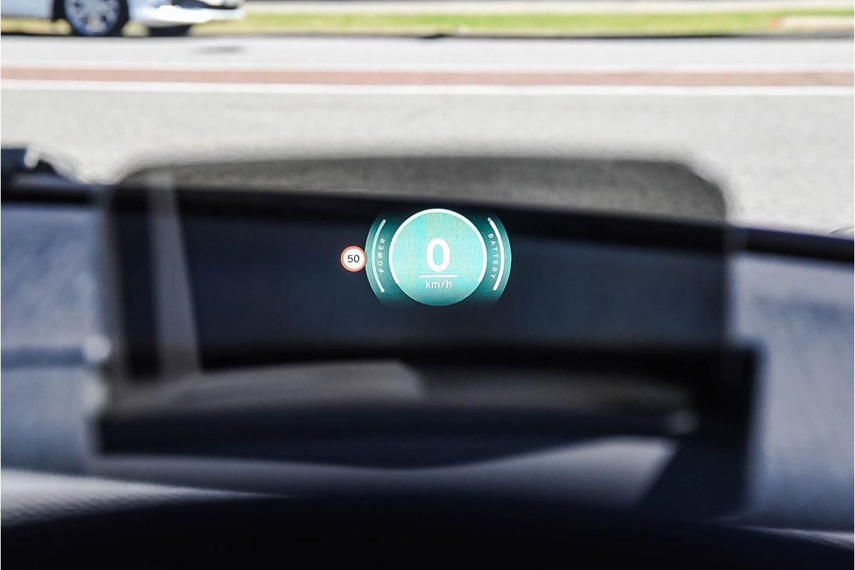 2024 MINI Cooper SE Favoured J01