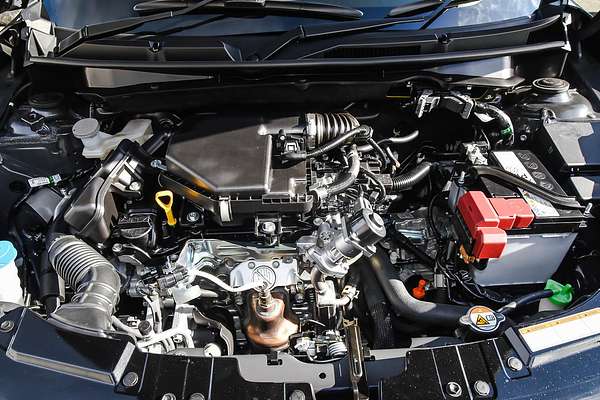 2025 Suzuki Swift Hybrid GLX UZ