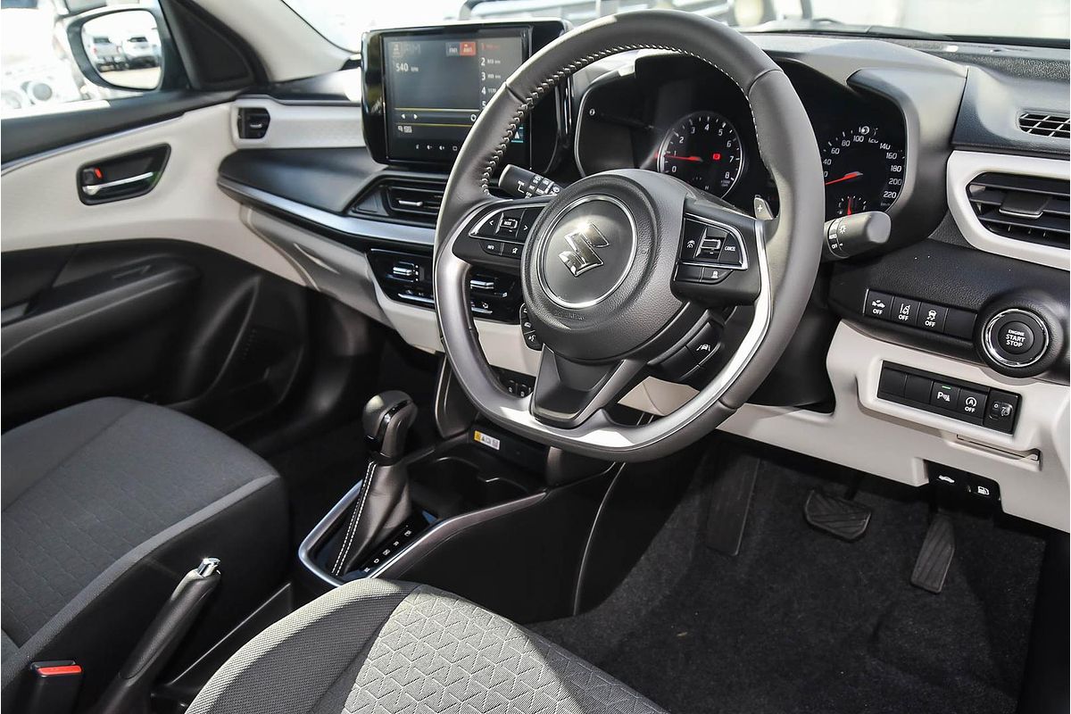 2025 Suzuki Swift Hybrid GLX UZ