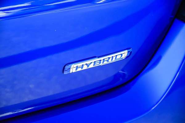 2025 Suzuki Swift Hybrid Plus UZ