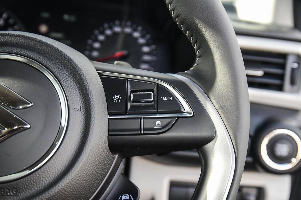 2025 Suzuki Swift Hybrid GLX UZ