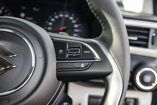 2025 Suzuki Swift Hybrid GLX UZ