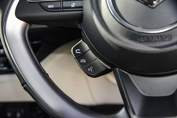 2025 Suzuki Swift Hybrid GLX UZ