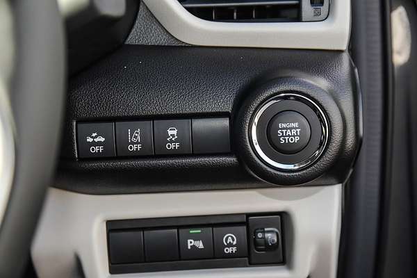 2025 Suzuki Swift Hybrid GLX UZ