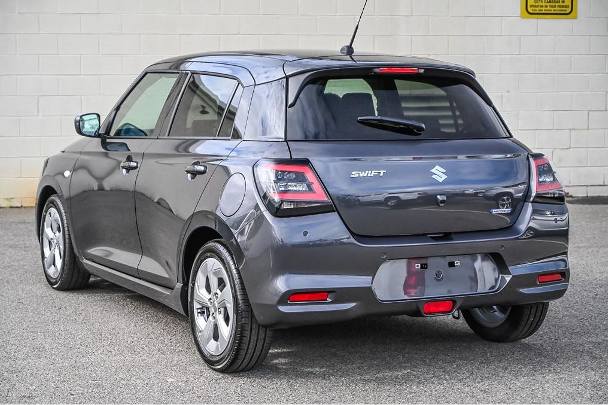 2025 Suzuki Swift Hybrid Plus UZ