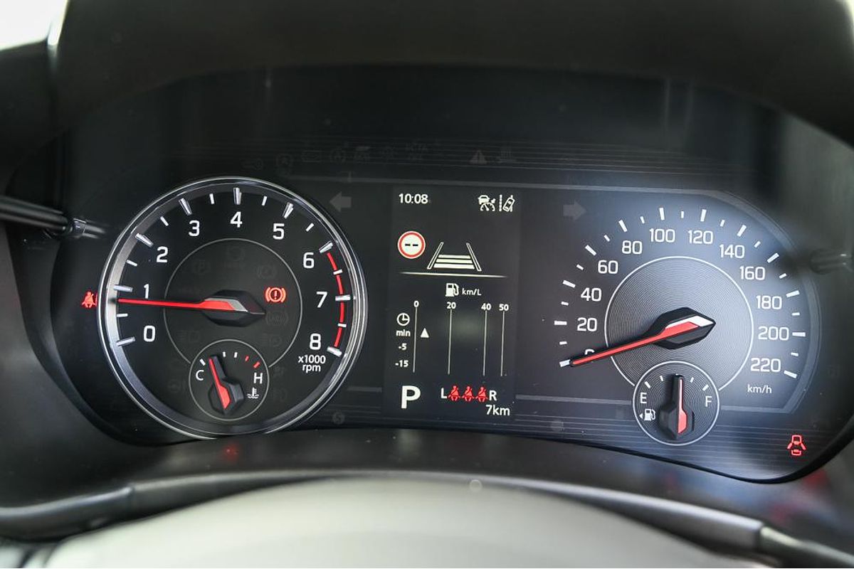 2025 Suzuki Swift Hybrid Plus UZ