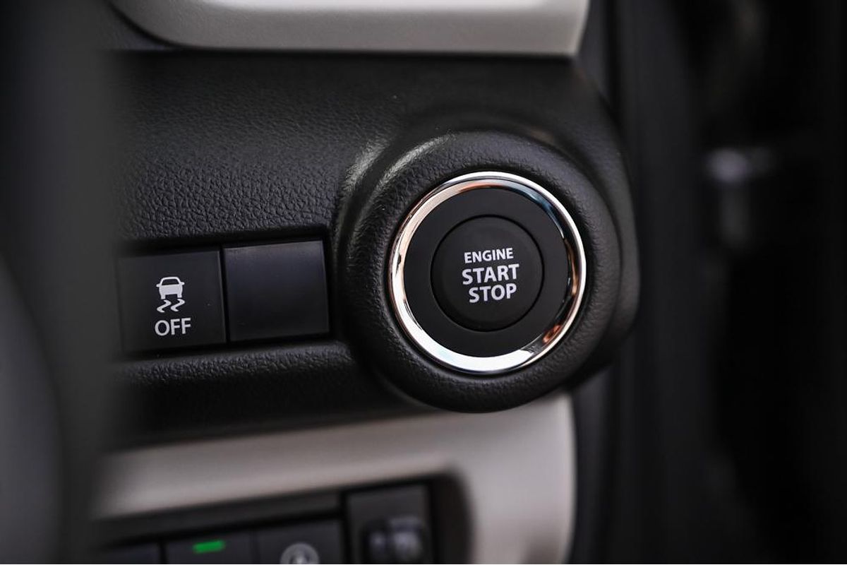 2025 Suzuki Swift Hybrid Plus UZ