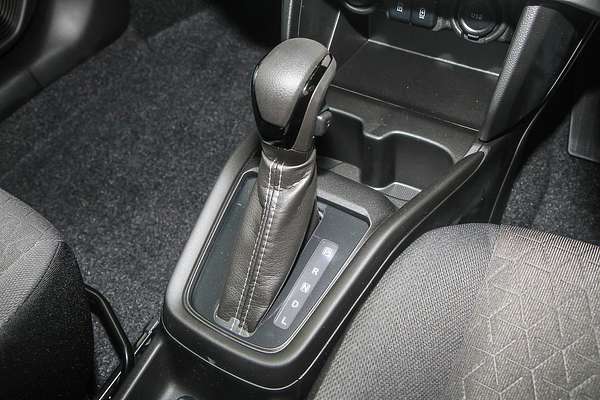 2025 Suzuki Swift Hybrid Plus UZ