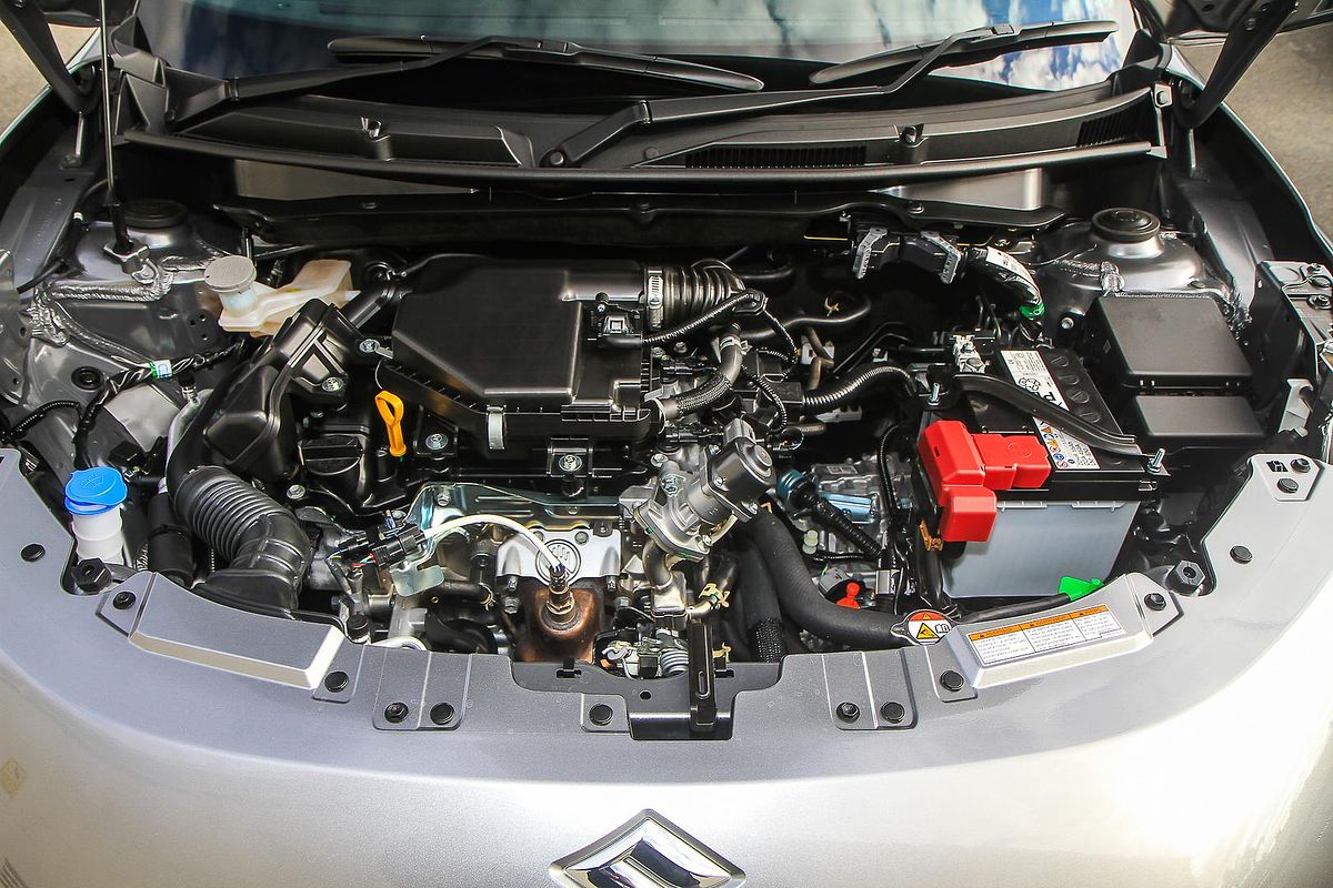 2025 Suzuki Swift Hybrid Plus UZ