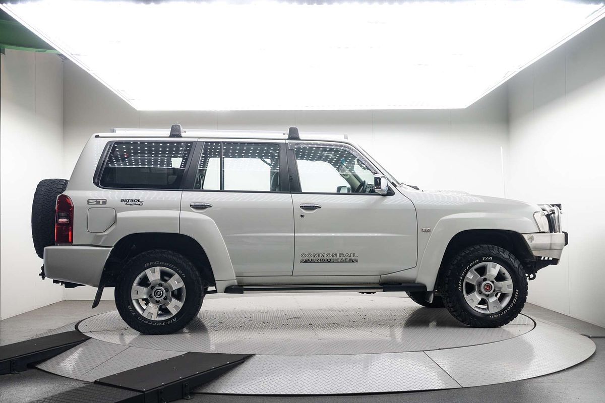 2010 Nissan Patrol ST GU 7