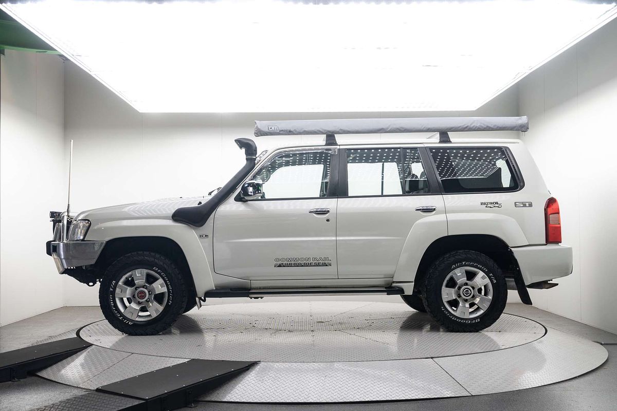 2010 Nissan Patrol ST GU 7