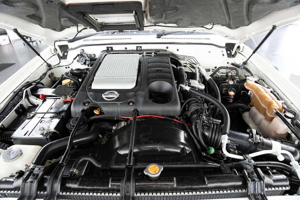 2010 Nissan Patrol ST GU 7