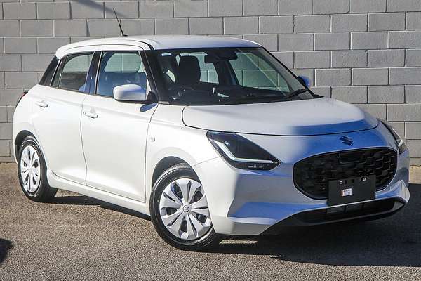 2025 Suzuki Swift Hybrid UZ