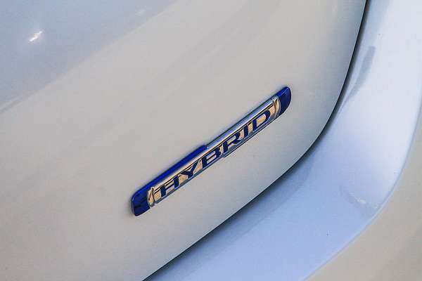 2025 Suzuki Swift Hybrid UZ