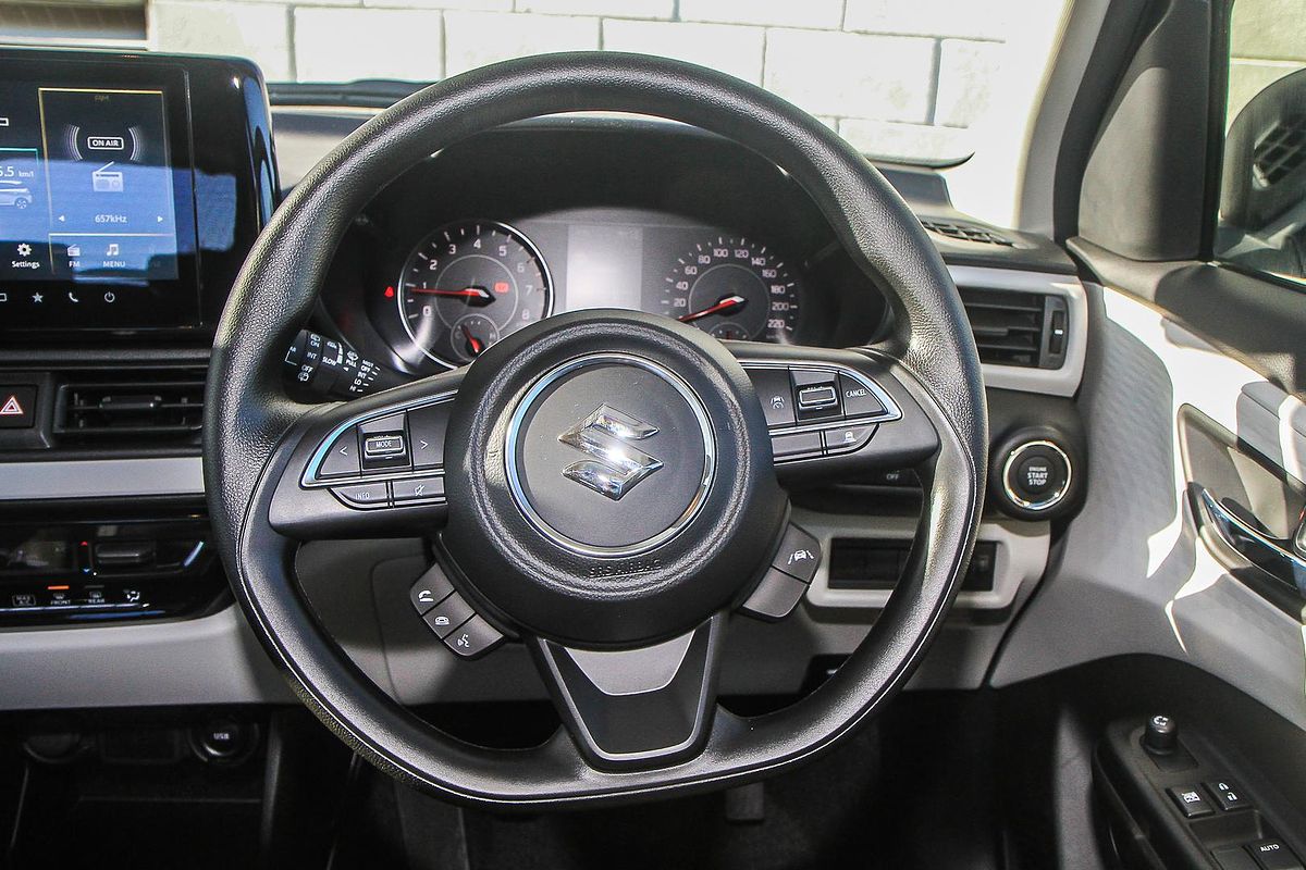 2025 Suzuki Swift Hybrid UZ