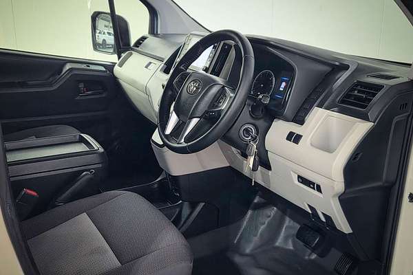 2022 Toyota Hiace GDH300R LWB