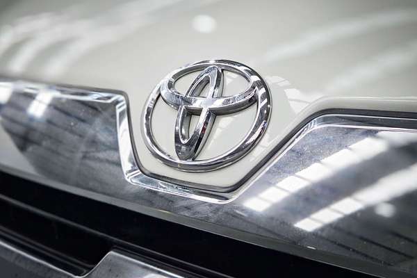 2022 Toyota Hiace GDH300R LWB