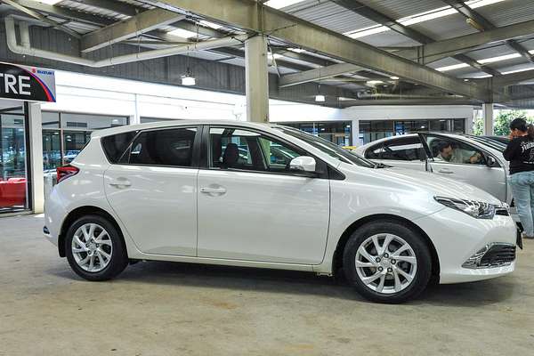 2016 Toyota Corolla Ascent Sport ZRE182R