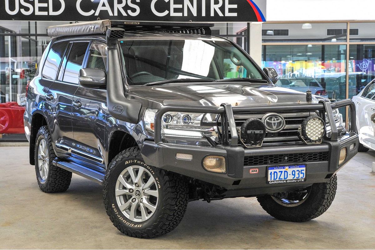 2017 Toyota Landcruiser Sahara VDJ200R