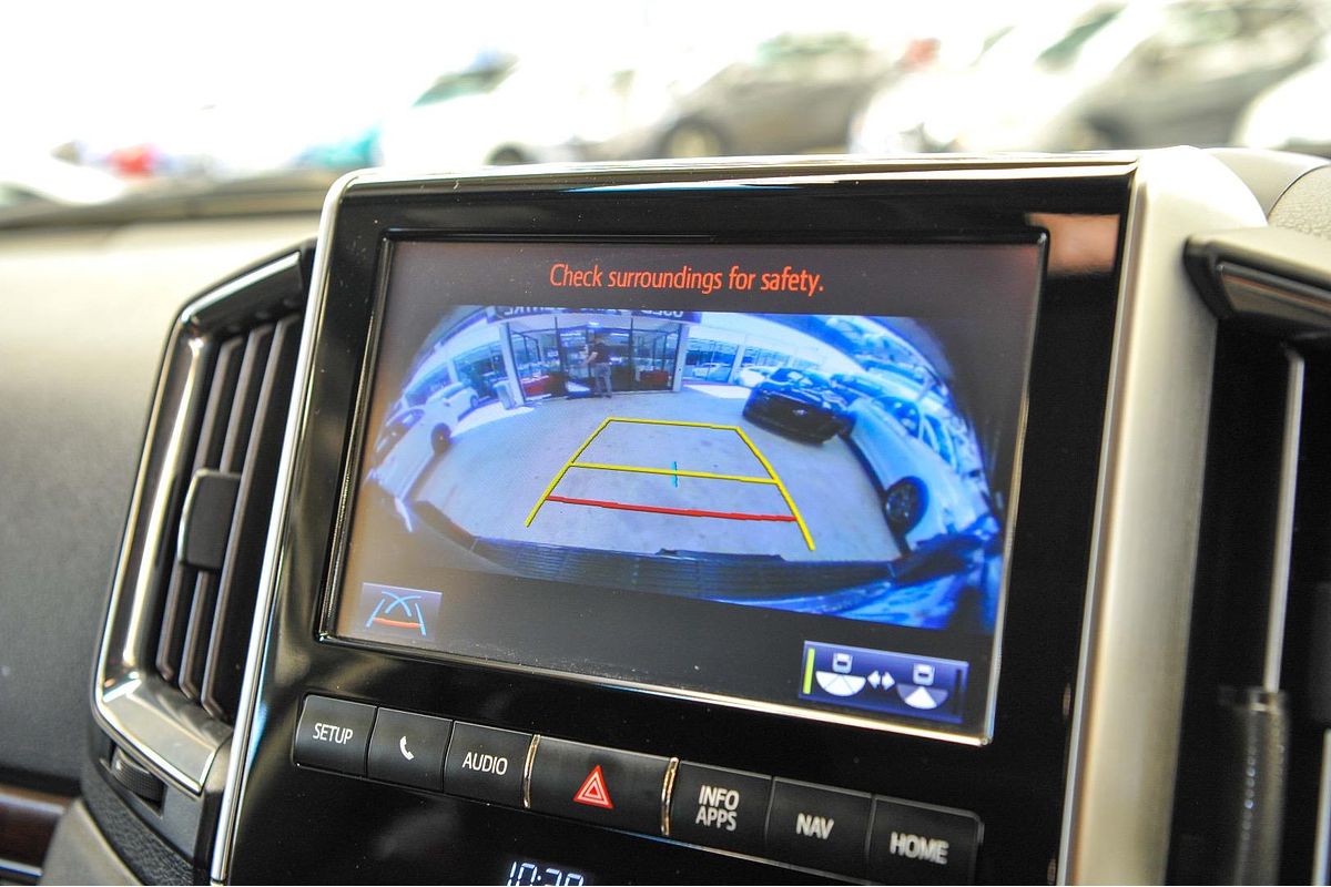 2017 Toyota Landcruiser Sahara VDJ200R