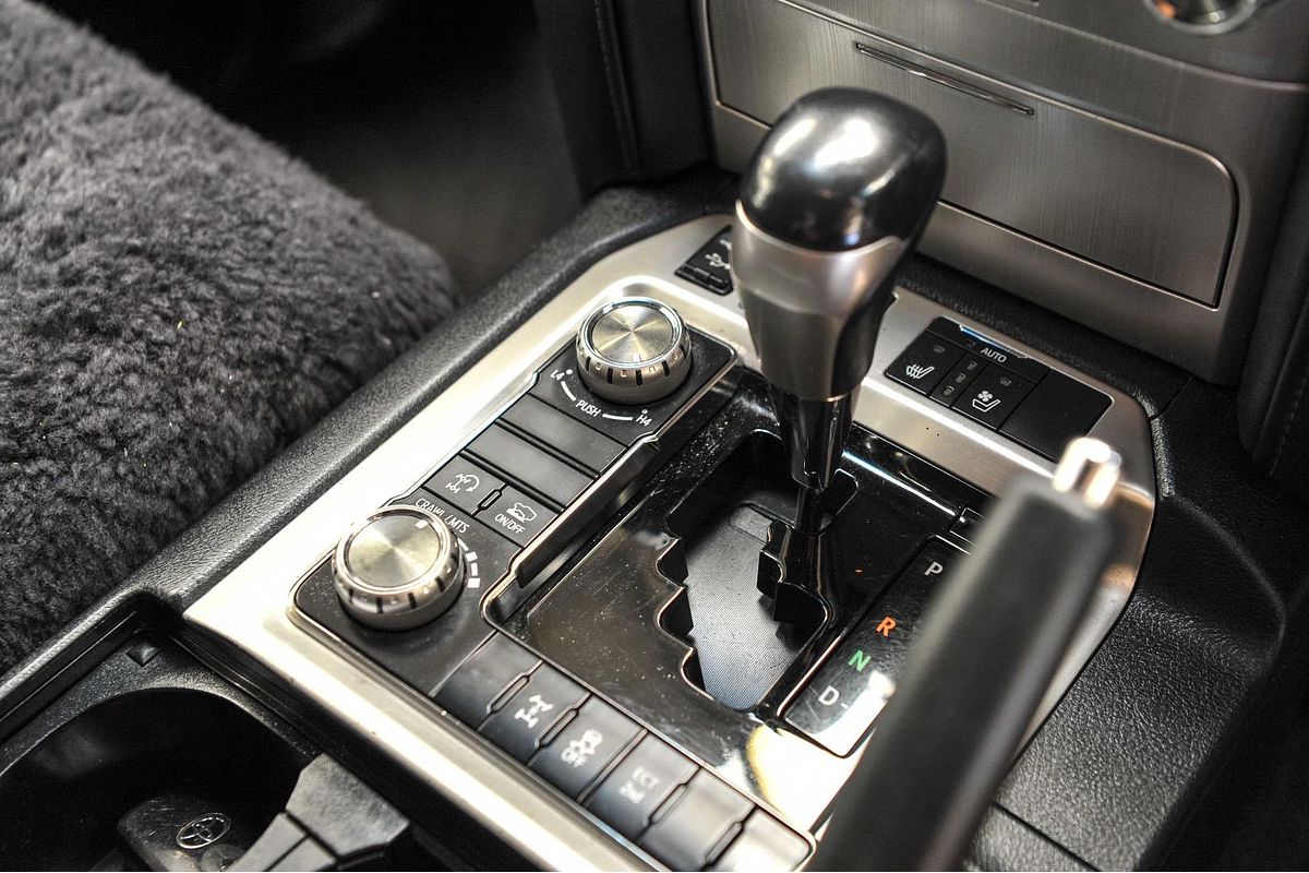 2017 Toyota Landcruiser Sahara VDJ200R