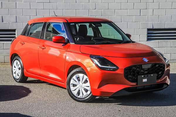 2025 Suzuki Swift Hybrid UZ