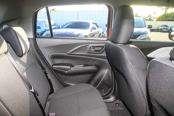 2025 Suzuki Swift Hybrid UZ