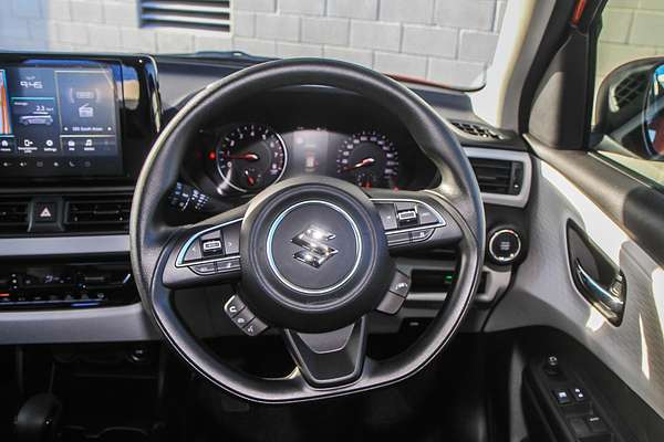 2025 Suzuki Swift Hybrid UZ