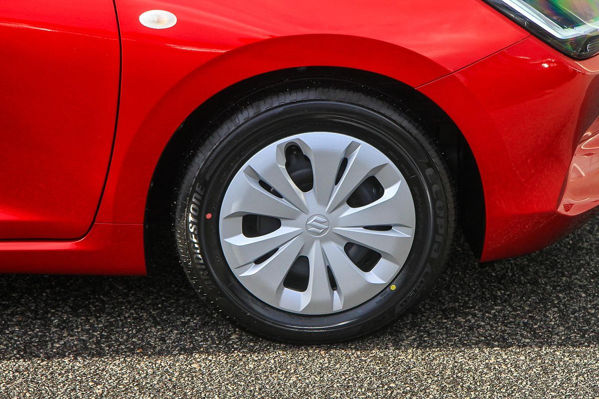 2025 Suzuki Swift Hybrid UZ