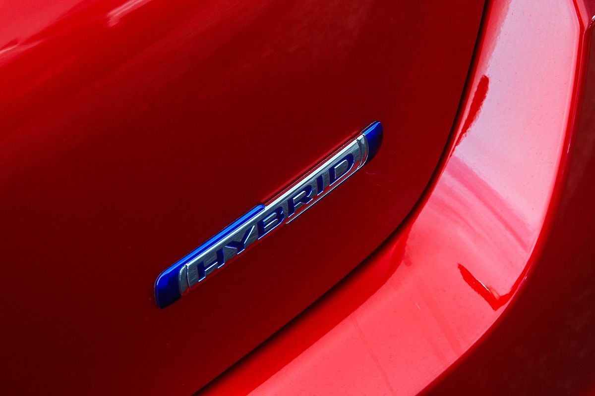 2025 Suzuki Swift Hybrid UZ