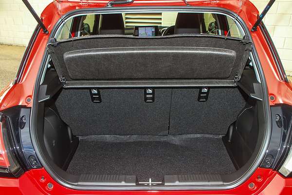 2025 Suzuki Swift Hybrid UZ