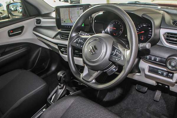 2025 Suzuki Swift Hybrid UZ