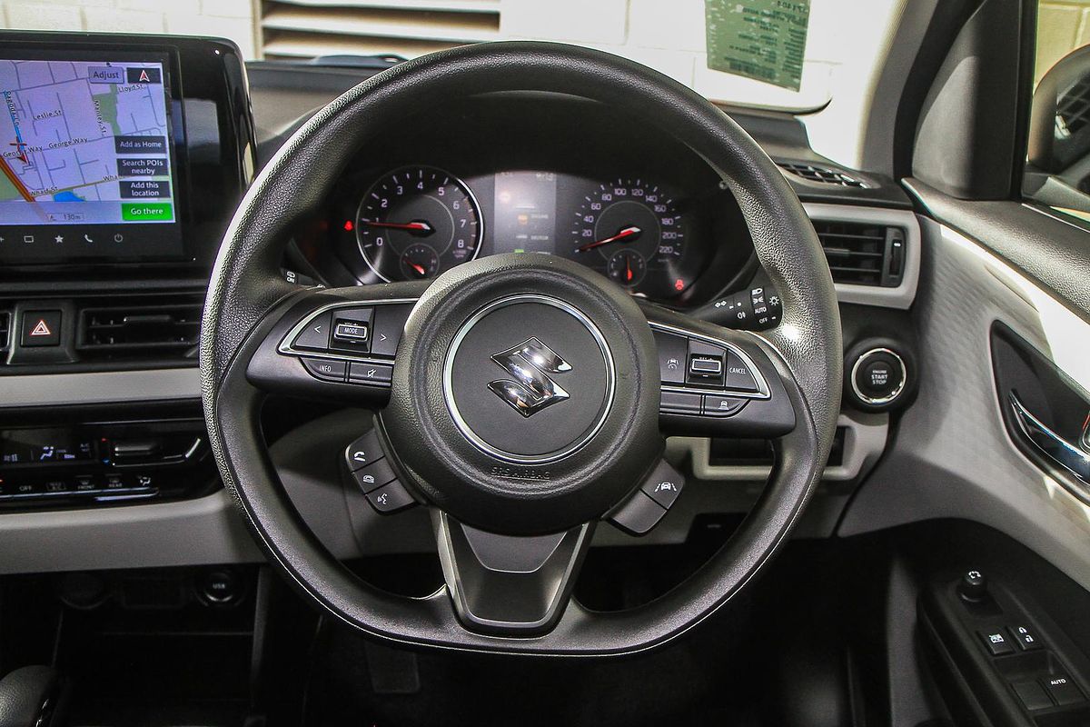 2025 Suzuki Swift Hybrid UZ