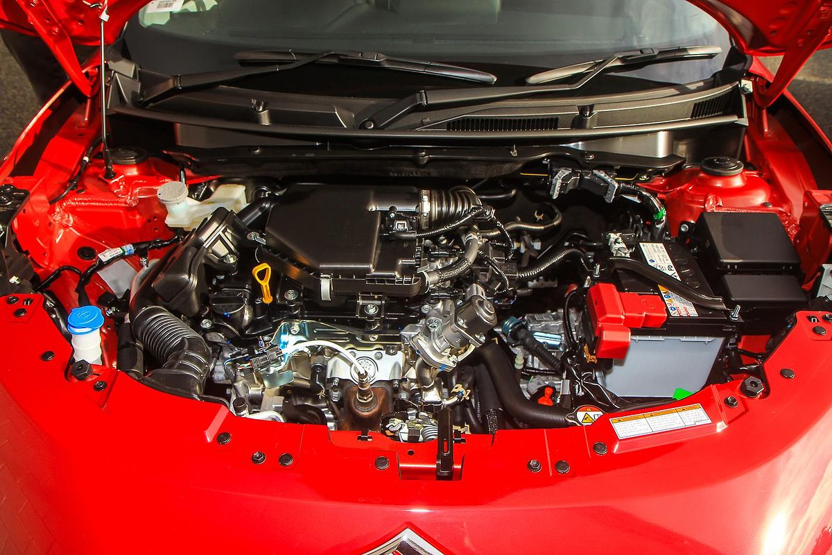 2025 Suzuki Swift Hybrid UZ